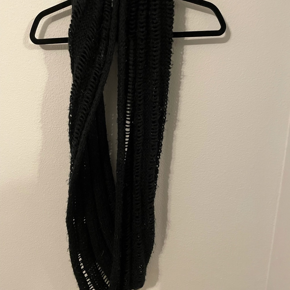 William B. Infinity Scarf